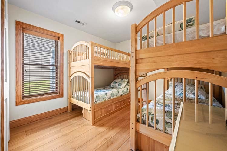 Ground Floor Twin Bunks with Shared Bath