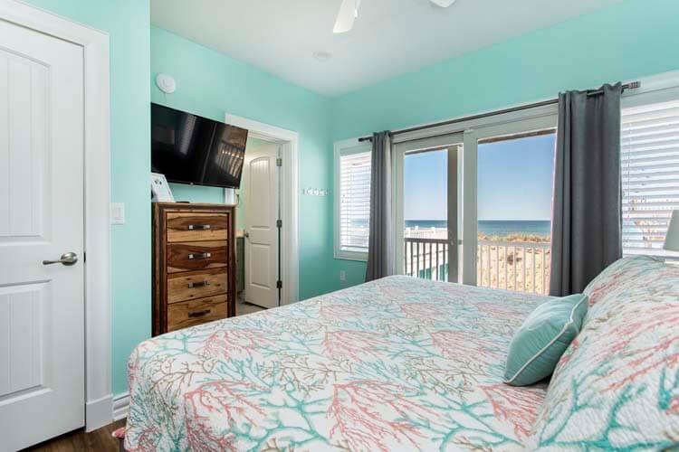 1st Floor King with Private Bath