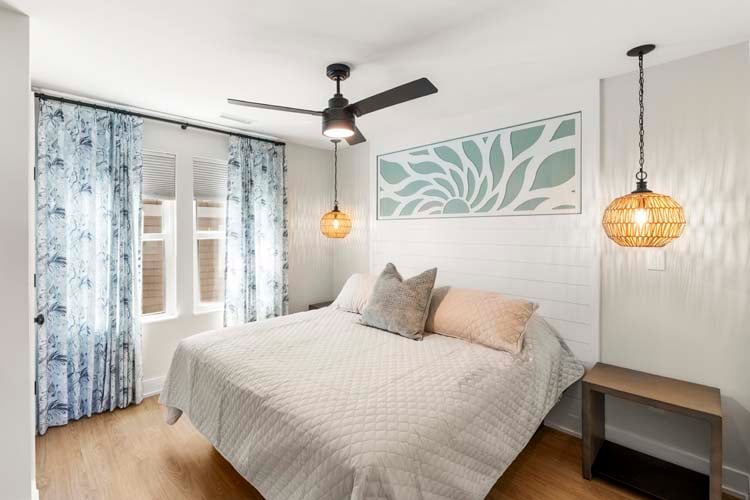 1st Floor King with Private Bath | Radiant