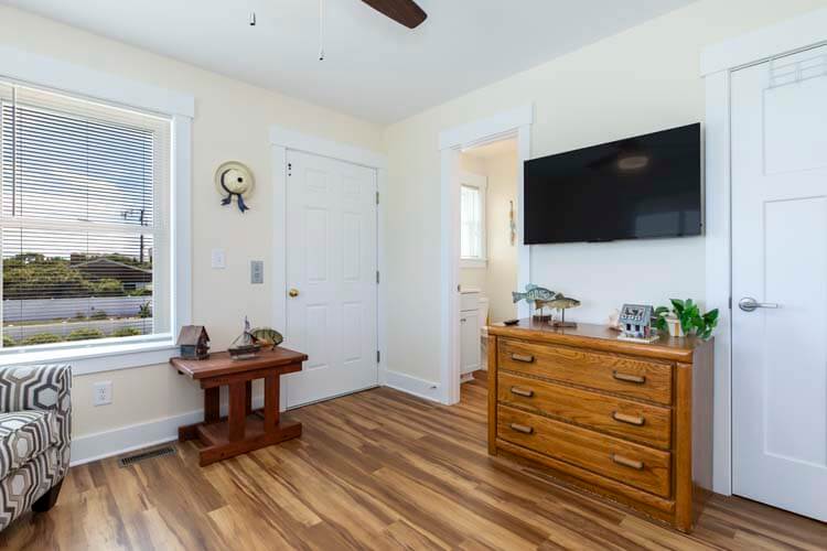 1st Floor Media Den with Shared Bath