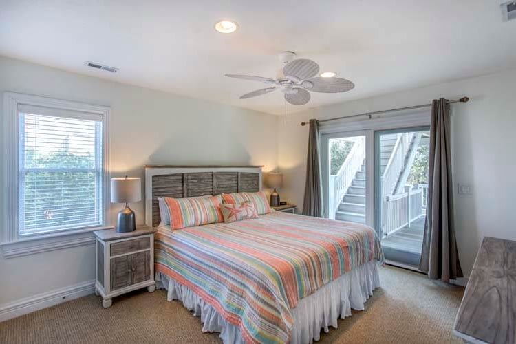 1st Floor King with Private Bath