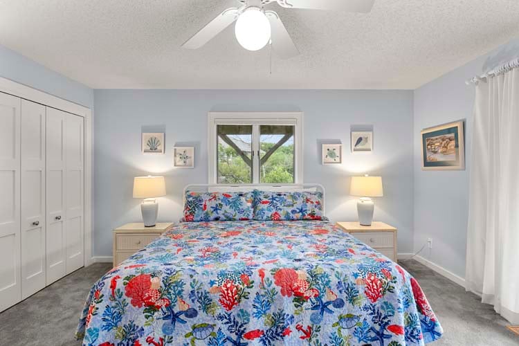 1st Floor King with Private Bath