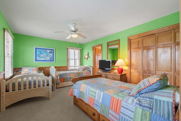 1st Floor Twin Bunk/Trundle with Shared Bath