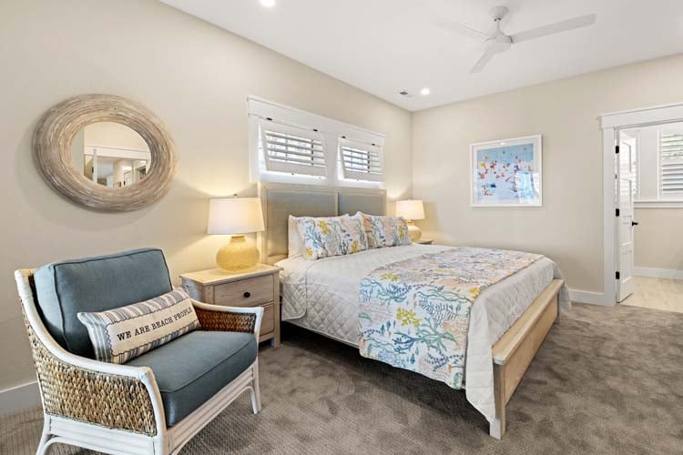 1st Floor King with Private Bath