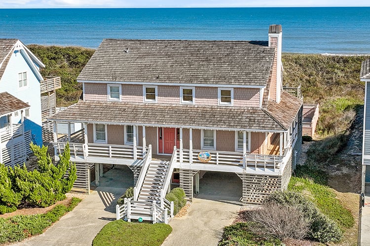 5 BR : 3.2 BA in NAGS HEAD