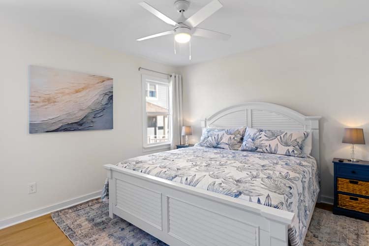 1st Floor King with Private Bath