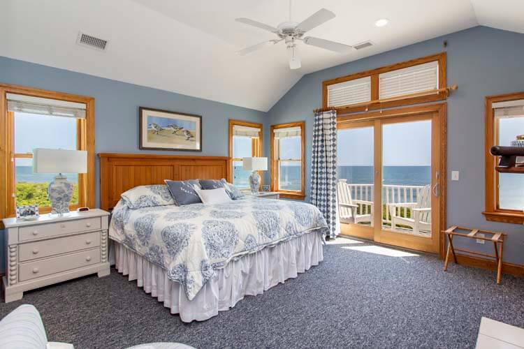 2nd Floor King with Private Bath