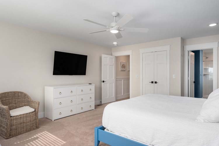 1st Floor King & Twin/Trundle with Private Bath (7)