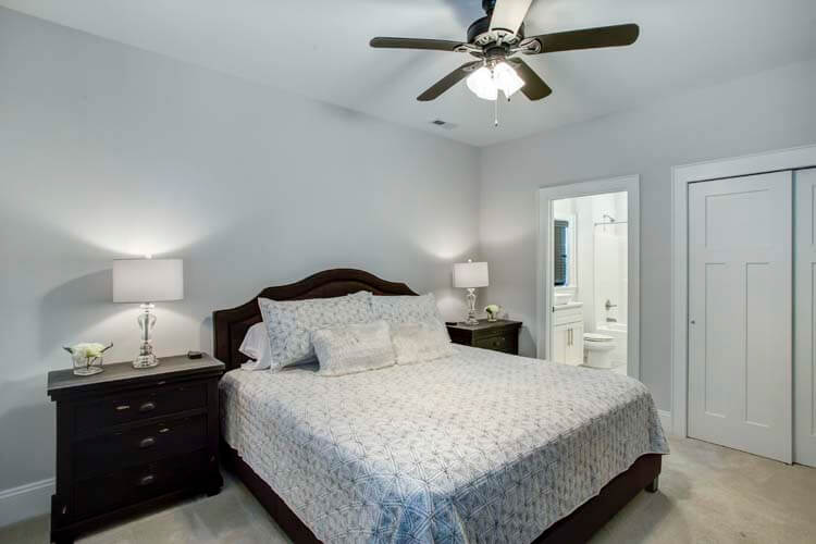 1st Floor King with Private Bath