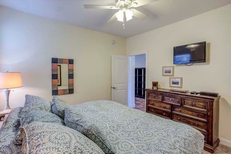 Ground Floor King with Private Bath