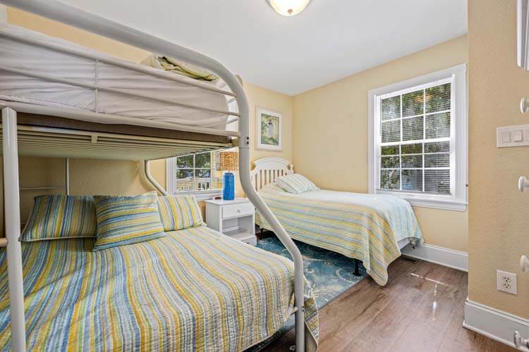 1st Floor Pyramid Bunk & Twin with Shared Bath