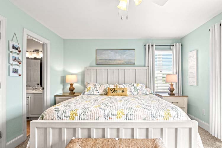 1st Floor King with Shared Bath
