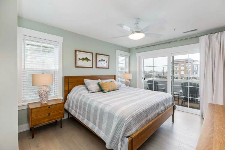 1st Floor King with Private Bath (10)