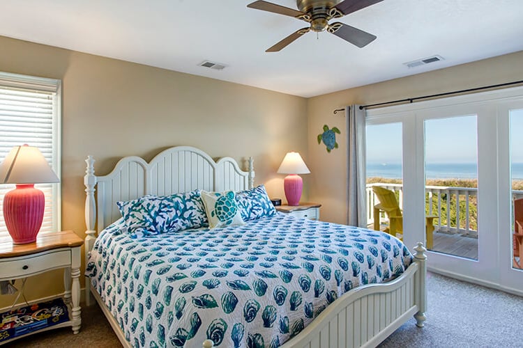 2nd Floor King with Private Bath