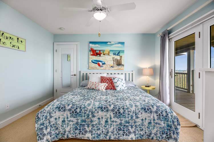 1st Floor King with Private Bath