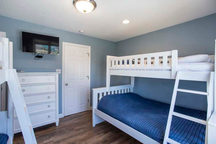 1st Floor Pyramid & Twin Bunk Bedroom