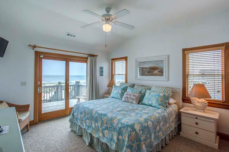 2nd Floor King with Private Bath