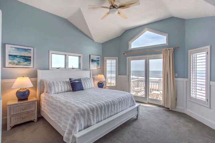 2nd Floor King with Private Bath