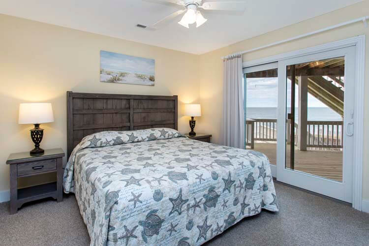 1st Floor King with Private Bath