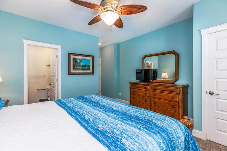 Ground Floor King with Private Bath