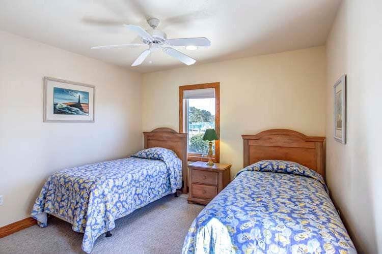 1st Floor Twins Bedroom