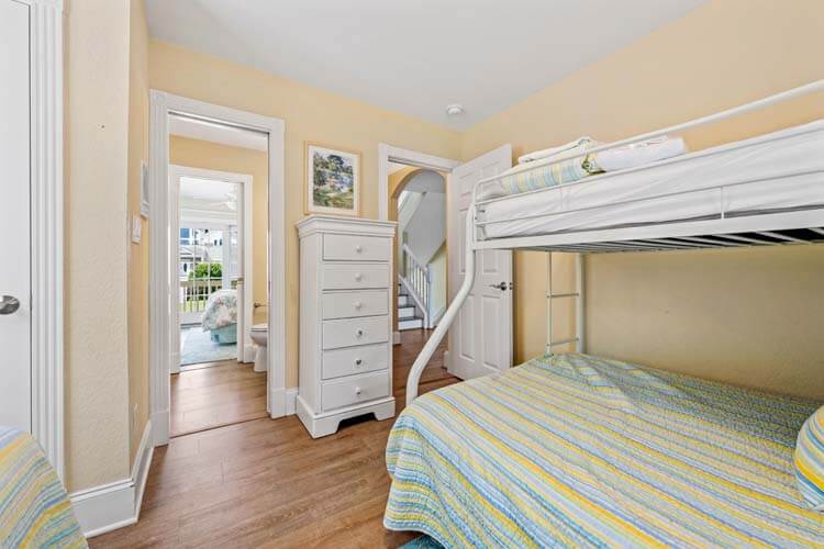 1st Floor Pyramid Bunk & Twin with Shared Bath