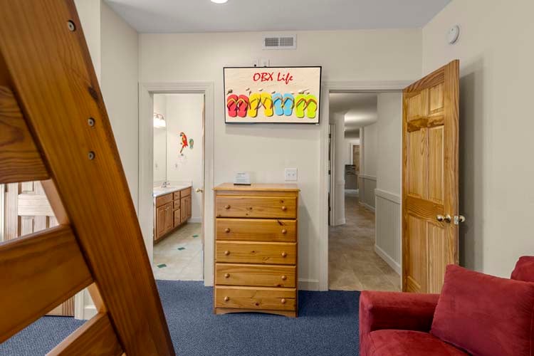 Ground Floor Pyramid Bunk with Shared Bath (11)