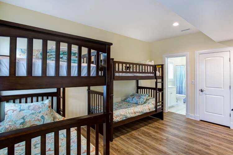 Ground Floor Twin Bunks with Private Bath