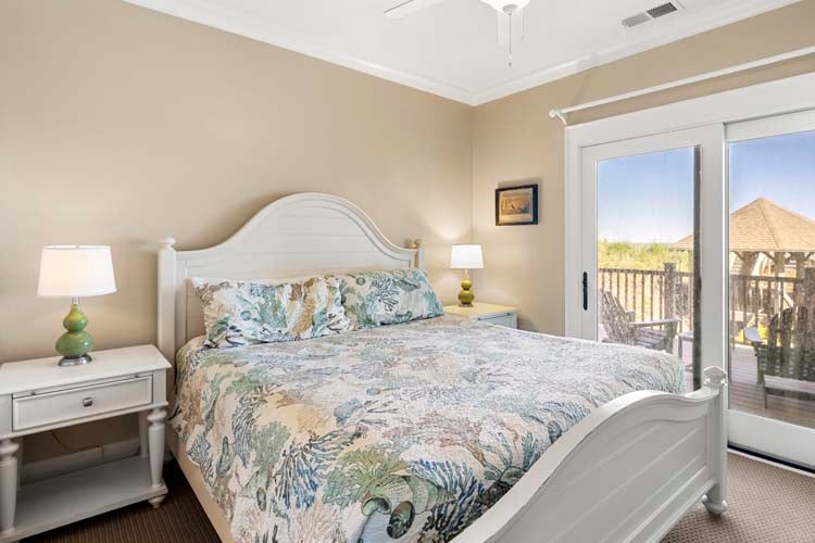 1st Floor King with Private Bath