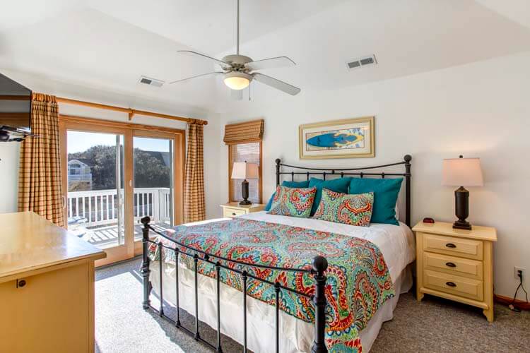 2nd Floor King with Private Bath