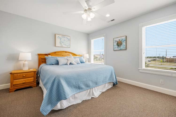 1st Floor King with Private Bath
