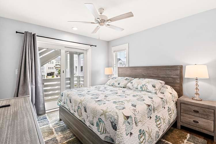 1st Floor King with Private Bath