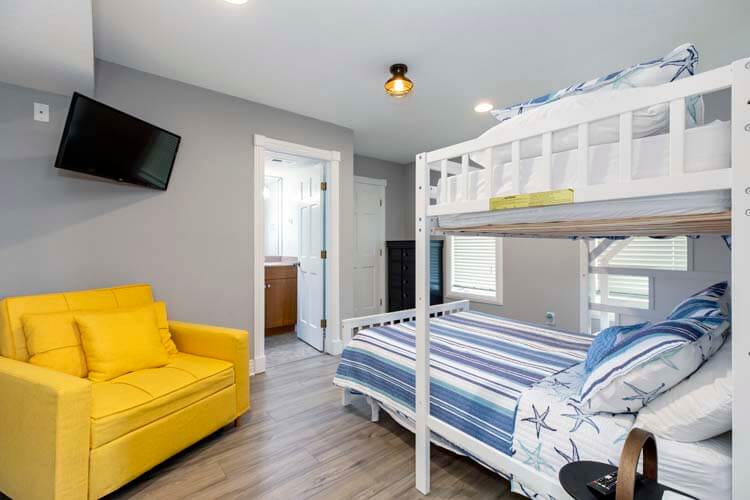 1st Floor Pyramid Bunk with Private Bath