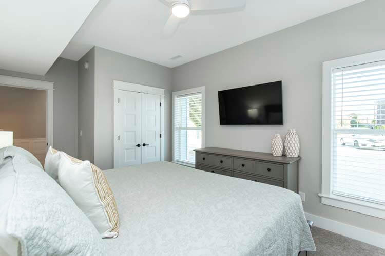 Ground Floor King with Private Bath