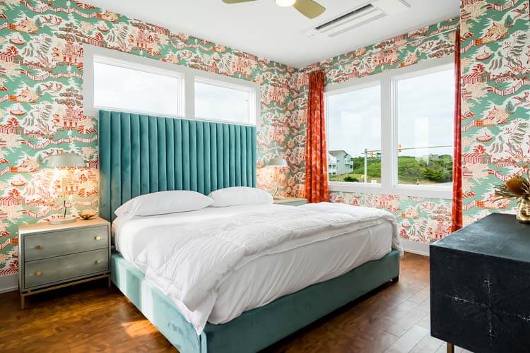 1st Floor King with Private Bath (SW)