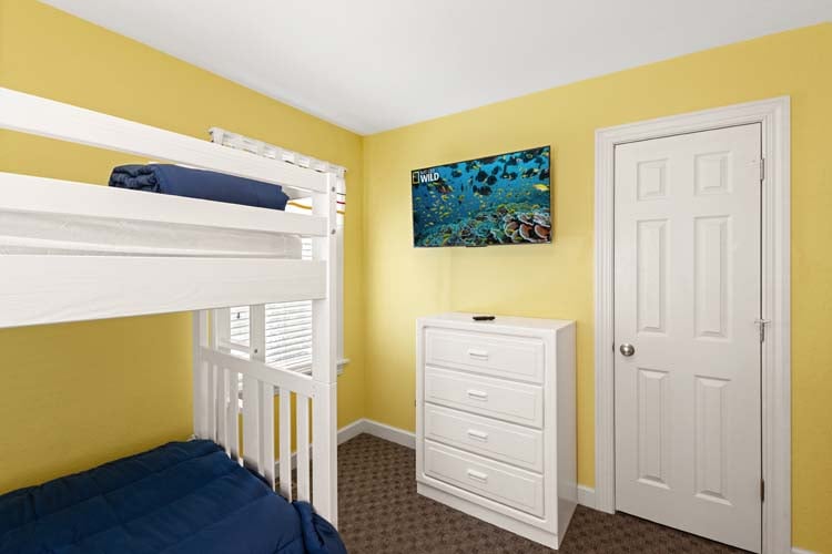 1st Floor Twin Bunks Bedroom