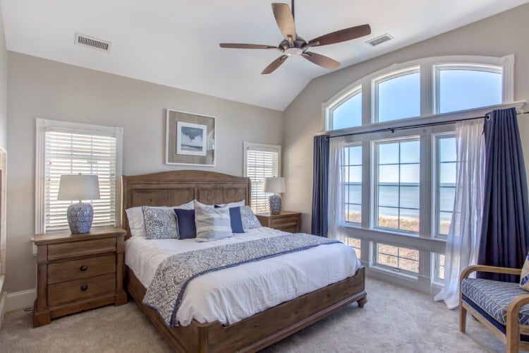 2nd Floor King with Private Bath