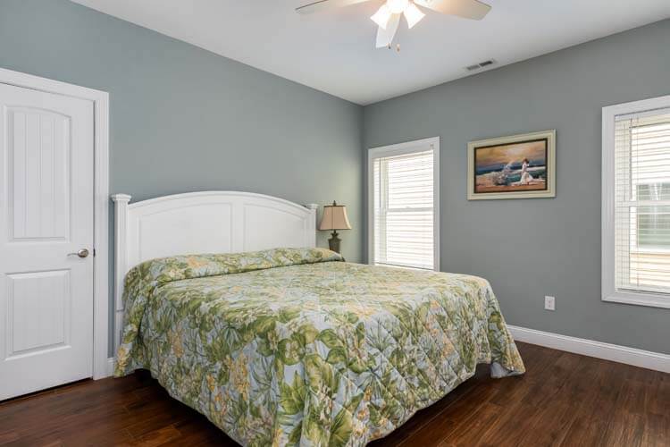 Ground Floor King with Private Bath (5)