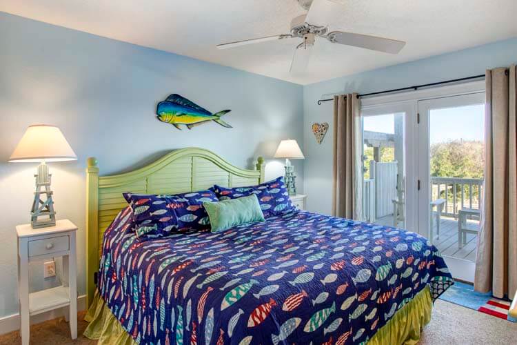 1st Floor King with Private Bath