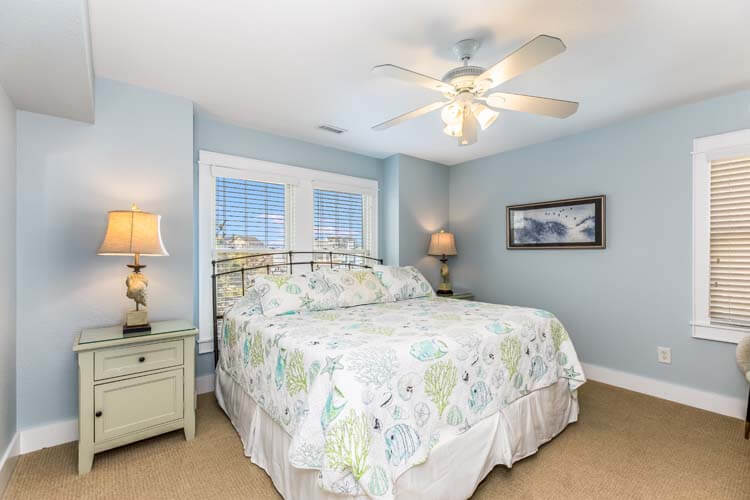 1st Floor King with Private Bath