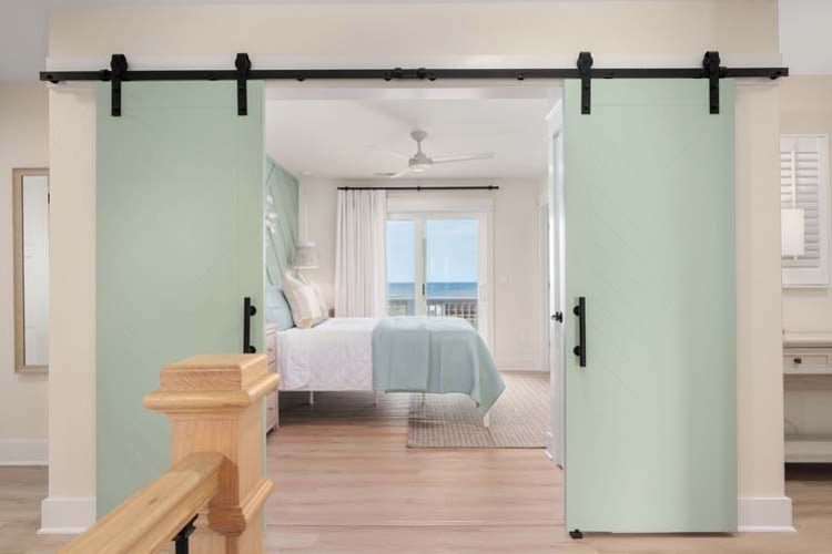 1st Floor Queen with Private Bath (4)