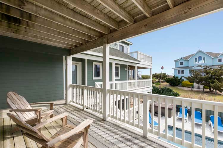 1st Floor Deck off of King Bedroom