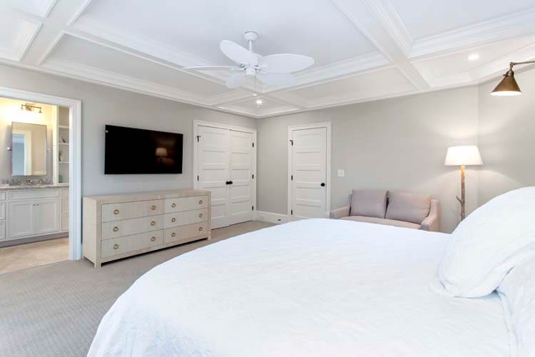 1st Floor King with Private Bath