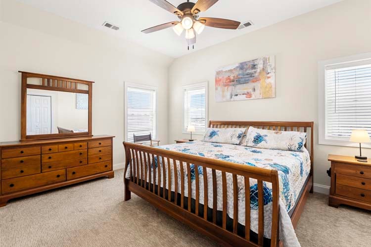 1st Floor King with Private Bath