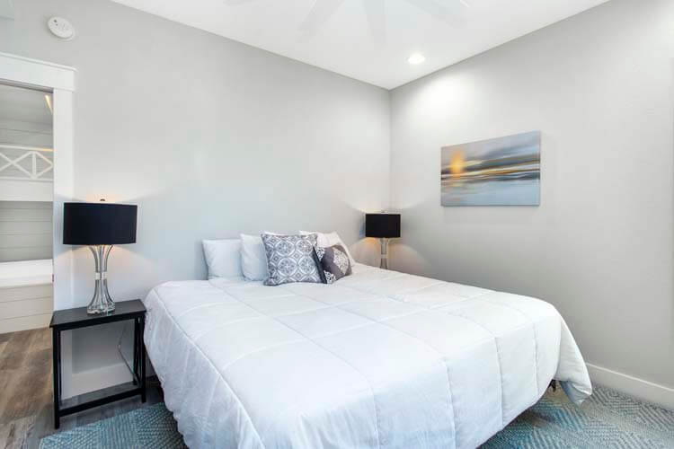 Ground Floor King with Private Bath