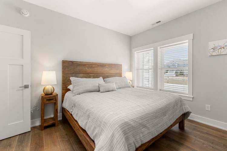 Ground Floor King with Private Bath