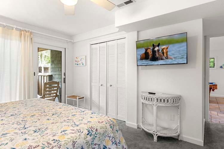 Ground Floor King with Private Bath