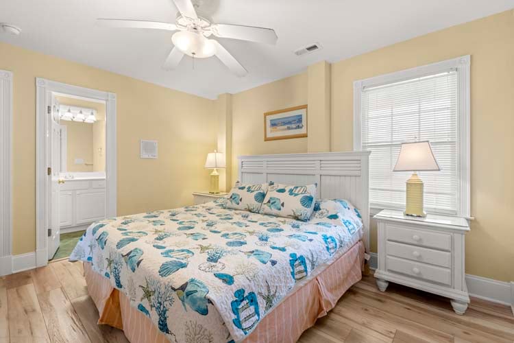 Ground Floor King with Private Bath