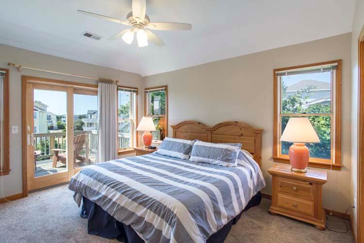 2nd Floor King with Private Bath