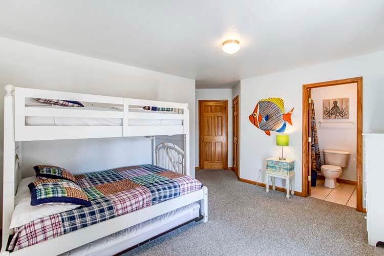 1st Floor Pyramid Bunk with Private Bath